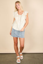 Load image into Gallery viewer, Picnic Petal Lace Detail Top