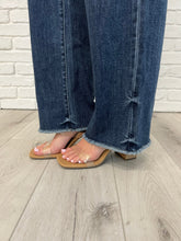 Load image into Gallery viewer, Addie Mid Rise Vintage Wash Wide Leg Jeans