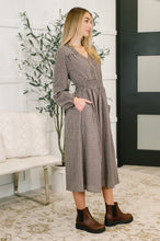 Load image into Gallery viewer, Fairytale Plot Plaid Midi Dress