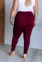 Load image into Gallery viewer, Magic Skinny 28" Pants in Wine
