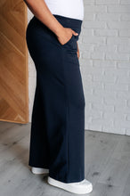 Load image into Gallery viewer, Resort Travel Wide Leg Crop Pant in Navy