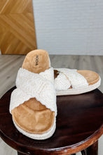 Load image into Gallery viewer, Shoreline Stride Sandals in Sadina Beige