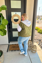 Load image into Gallery viewer, PREORDER: Cheyenne Hooded Puffer Vest in Two Colors