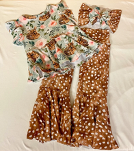 Load image into Gallery viewer, Baby girls deer tunic bell pants sets(can choose headband here)