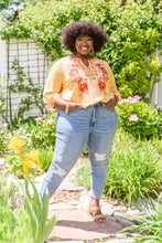 Load image into Gallery viewer, Freehand Art Shirt