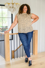 Load image into Gallery viewer, Georgia Back Yoke Skinny Jeans with Phone Pocket