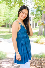 Load image into Gallery viewer, Magic Touch Tank in Teal