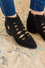 Load image into Gallery viewer, Sadie Ankle Boots