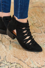 Load image into Gallery viewer, Sadie Ankle Boots