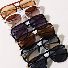 Load image into Gallery viewer, Women's Retro Chain Temple Aviator Sunglasses
