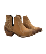 Load image into Gallery viewer, Kickin&#39; Booties in Tan
