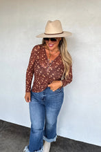 Load image into Gallery viewer, PREORDER: Annie Vneck Mesh Top
