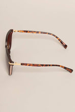 Load image into Gallery viewer, Women's Glitter Detail Square Sunglasses

