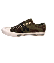 Load image into Gallery viewer, Shalomar Sneaker in Camo

