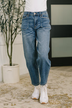 Load image into Gallery viewer, Bella High Waist Soft Barrel Stitch Thru Pocket

