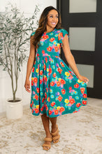 Load image into Gallery viewer, Daisy Me Rollin&#39; Flutter Sleeve Dress
