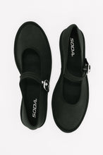 Load image into Gallery viewer, Fleta Buckle Flats in Black
