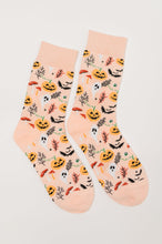 Load image into Gallery viewer, Ghouls Night In Quarter Socks
