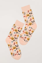 Load image into Gallery viewer, Ghouls Night In Quarter Socks
