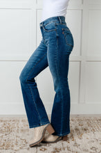 Load image into Gallery viewer, Hannah Mid Rise Thermal Bootcut Jeans
