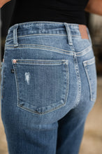 Load image into Gallery viewer, Julia High Rise 90&#39;s Straight Leg Jeans
