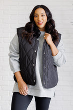 Load image into Gallery viewer, Layering Queen Quilted Puffer Vest in Black
