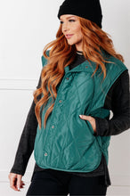 Load image into Gallery viewer, Layering Queen Quilted Puffer Vest in Hunter Green
