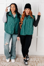 Load image into Gallery viewer, Layering Queen Quilted Puffer Vest in Hunter Green
