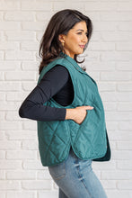 Load image into Gallery viewer, Layering Queen Quilted Puffer Vest in Hunter Green
