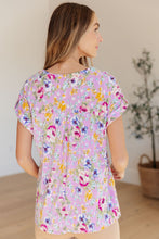 Load image into Gallery viewer, Lizzy Cap Sleeve Top in Lavender and Magenta Floral
