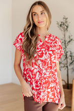 Load image into Gallery viewer, Lizzy Cap Sleeve Top in Red Floral
