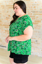 Load image into Gallery viewer, Lizzy Cap Sleeve Top in Green and Black Floral
