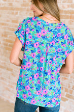 Load image into Gallery viewer, Lizzy Cap Sleeve Top in Mint and Lavender Floral
