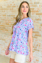 Load image into Gallery viewer, Lizzy Cap Sleeve Top in Muted Lavender and Pink Floral
