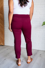 Load image into Gallery viewer, Magic Ankle Crop Skinny Pants in Wine
