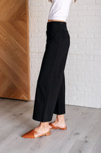 Load image into Gallery viewer, Magic Wide Leg Crop Pants in Black
