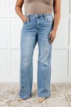 Load image into Gallery viewer, Melia High Rise Side Seam Detail Wide Leg Jeans
