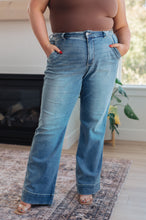 Load image into Gallery viewer, Mindy Mid Rise Wide Leg Jeans
