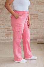 Load image into Gallery viewer, Peggy High Rise Cargo Straight Jeans in Pink
