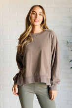 Load image into Gallery viewer, Quick Fix Mineral Wash Crew Neck Pullover in Mocha
