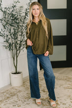 Load image into Gallery viewer, She&#39;s Got A Way Button Down Blouse
