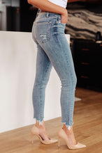 Load image into Gallery viewer, Sherry Mid Rise Release Waistband Detail Skinny
