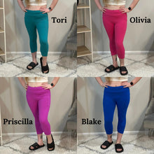 Load image into Gallery viewer, PREORDER: Capri Leggings with Pockets in Nine Colors
