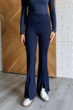 Load image into Gallery viewer, Stamina Stride Flare Leggings in Navy
