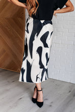 Load image into Gallery viewer, Thoroughly Modern Plisse Midi Skirt
