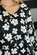 Load image into Gallery viewer, Time and Time Again Floral Blouse

