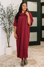 Load image into Gallery viewer, Travel Envy Ribbed Knit Dress in Wine
