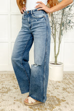Load image into Gallery viewer, Tucker High Rise Vintage Wash Wide Leg Jeans
