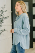 Load image into Gallery viewer, Urban Flux Scooped Hi-Low Long Pullover in Blue Grey
