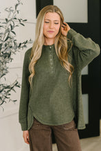 Load image into Gallery viewer, Urban Flux Scooped Hi-Low Long Pullover in Olive
